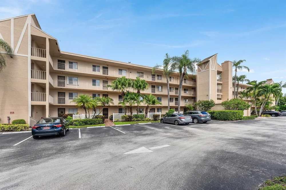 14307 Bedford Drive #204 Delray Beach, FL 33446