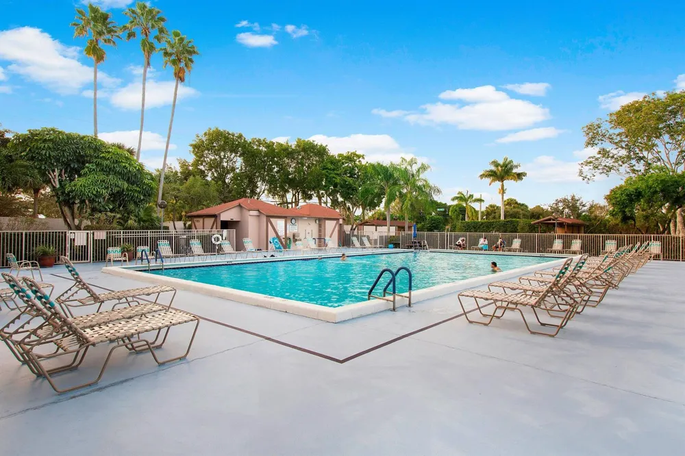 14307 Bedford Drive #204 Delray Beach, FL 33446