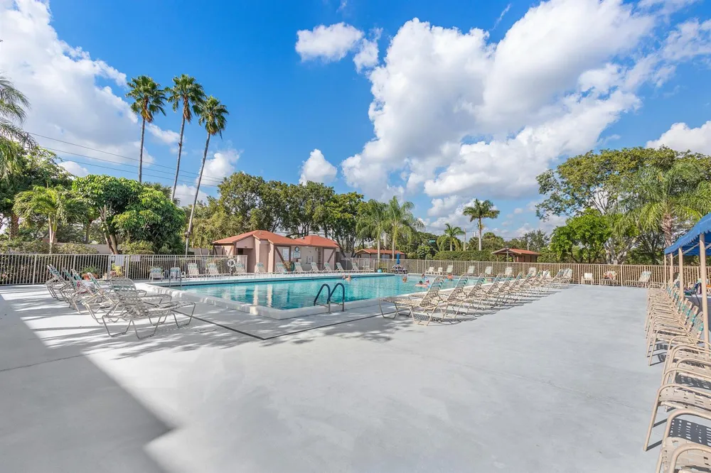 14307 Bedford Drive #204 Delray Beach, FL 33446