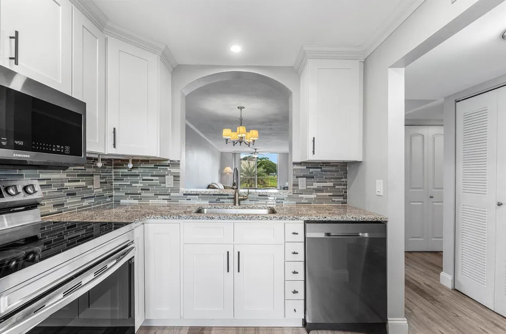 14307 Bedford Drive #204 Delray Beach, FL 33446