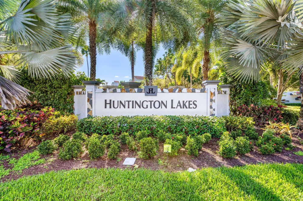 14307 Bedford Drive #204 Delray Beach, FL 33446