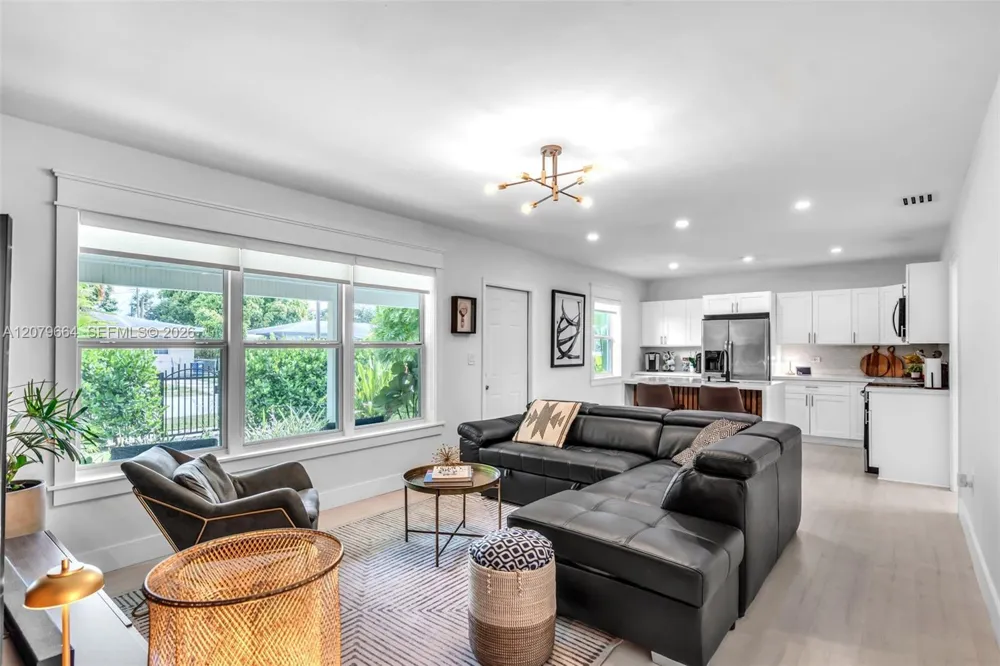 1165 NW 110th St Miami, FL 33168