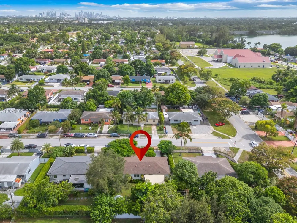 1165 NW 110th St Miami, FL 33168