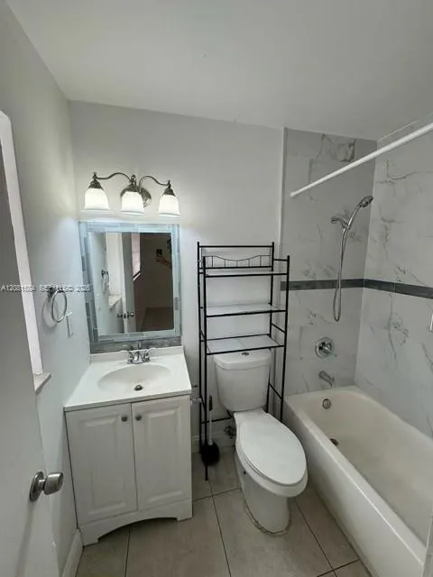 7941 SW 10th St #A North Lauderdale, FL 33068