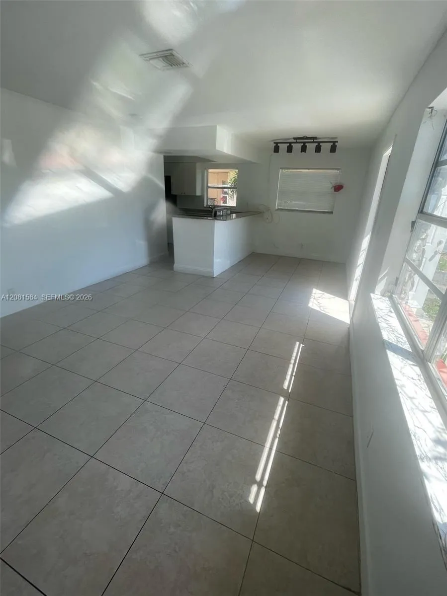 7941 SW 10th St #A North Lauderdale, FL 33068