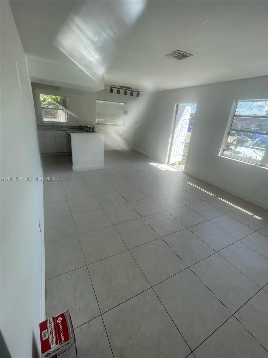 7941 SW 10th St #A North Lauderdale, FL 33068