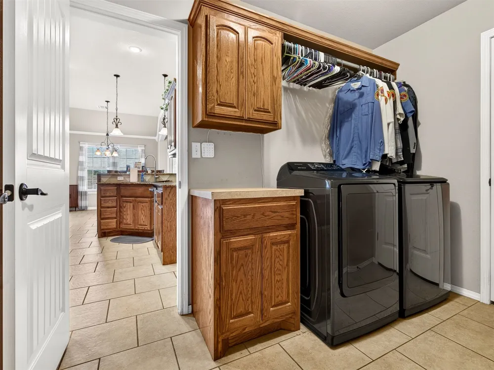 4443 Walnut Street Kiefer, OK 74041
