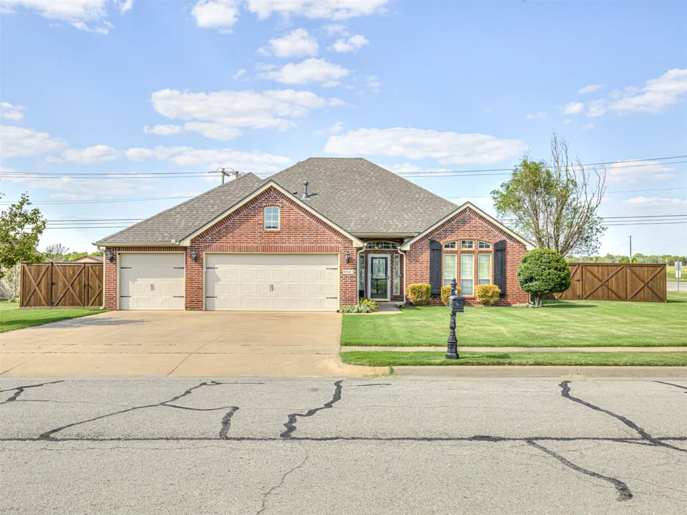 4443 Walnut Street Kiefer, OK 74041