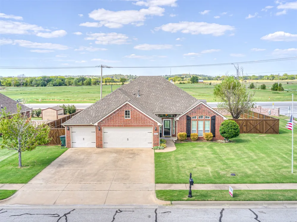 4443 Walnut Street Kiefer, OK 74041
