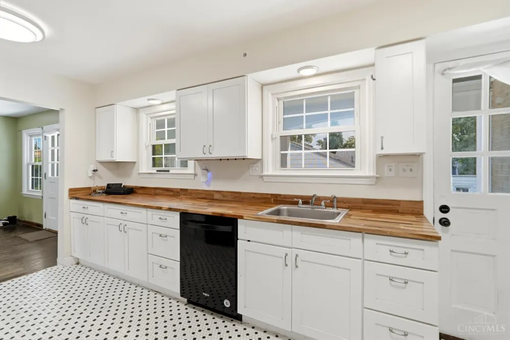 263 Forestwood Drive Springfield, OH 45216