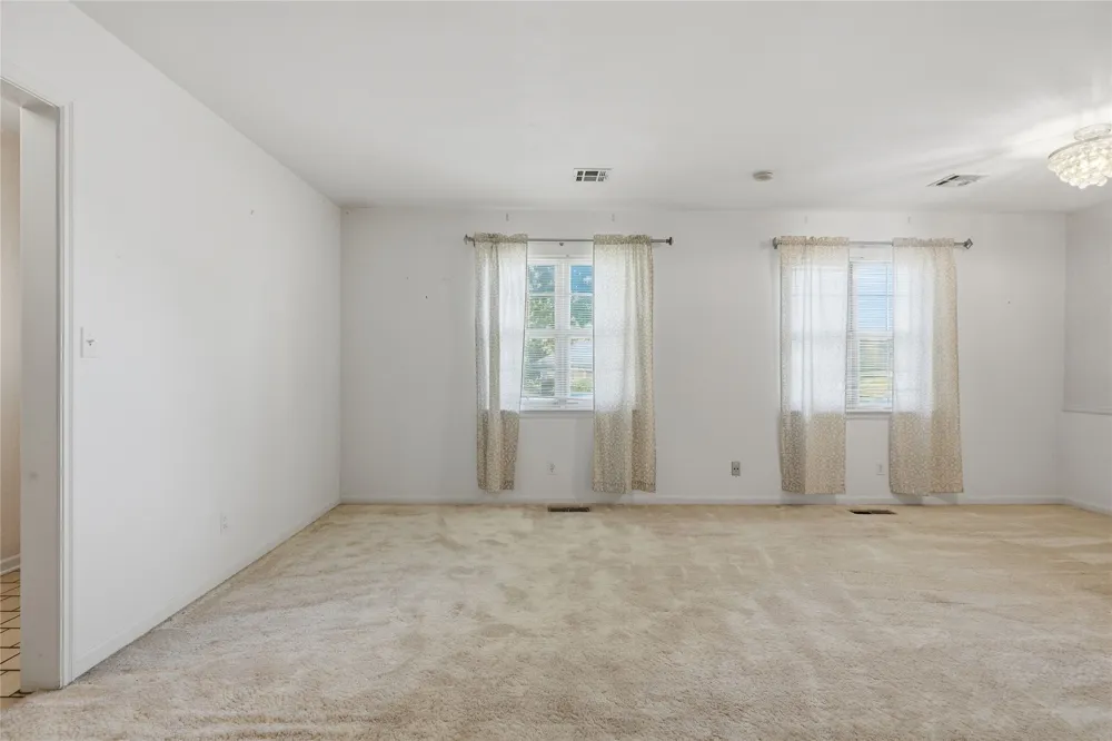 4613 S Lakewood Avenue Tulsa, OK 74135