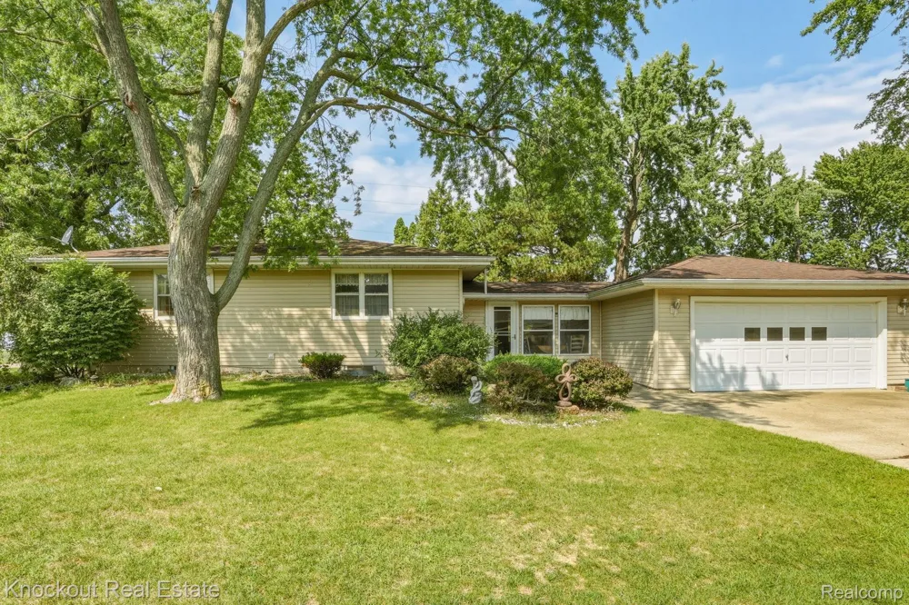 1755 S Reese Road Reese Village, MI 48757