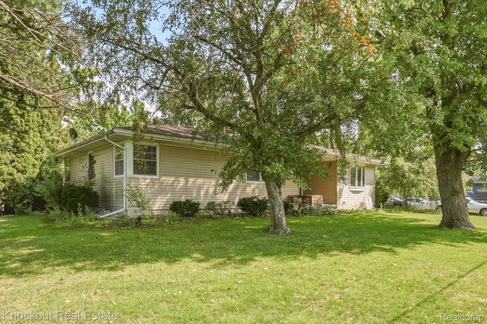 1755 S Reese Road Reese Village, MI 48757