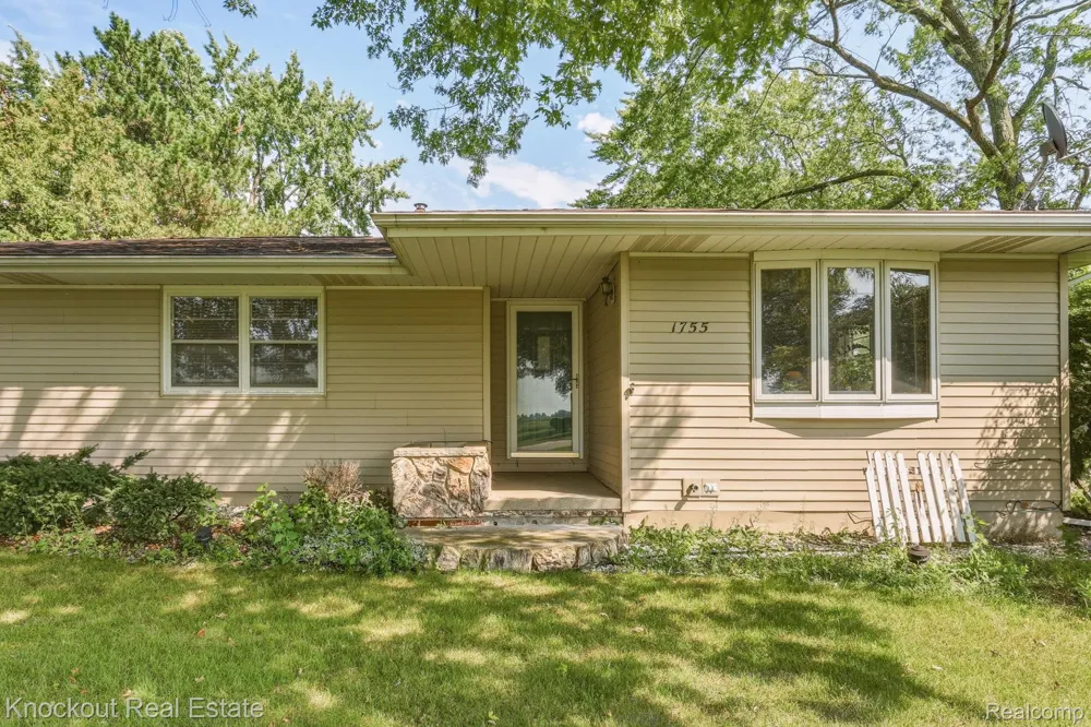 1755 S Reese Road Reese Village, MI 48757