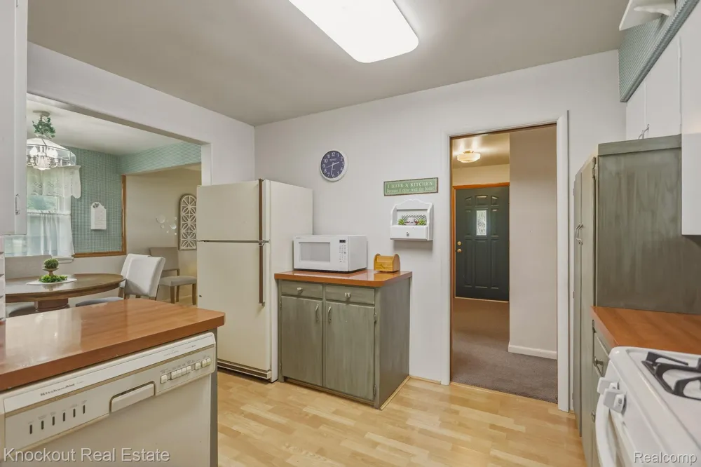1755 S Reese Road Reese Village, MI 48757