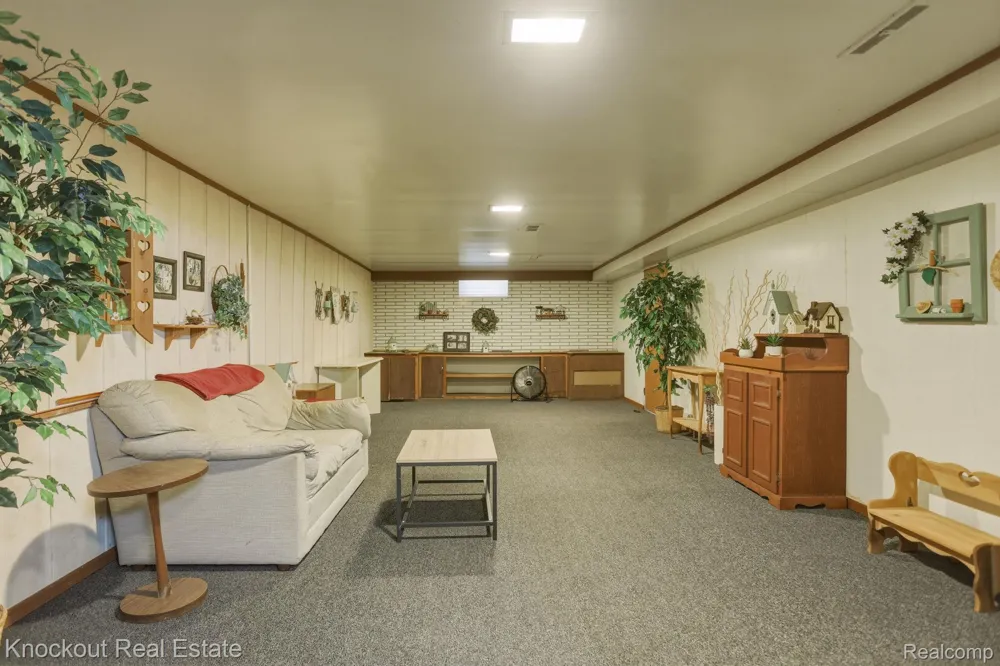 1755 S Reese Road Reese Village, MI 48757
