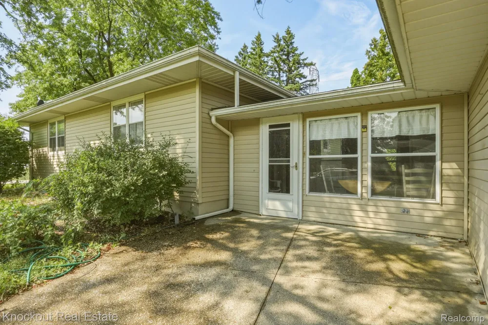 1755 S Reese Road Reese Village, MI 48757