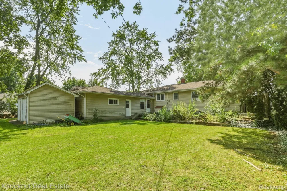 1755 S Reese Road Reese Village, MI 48757