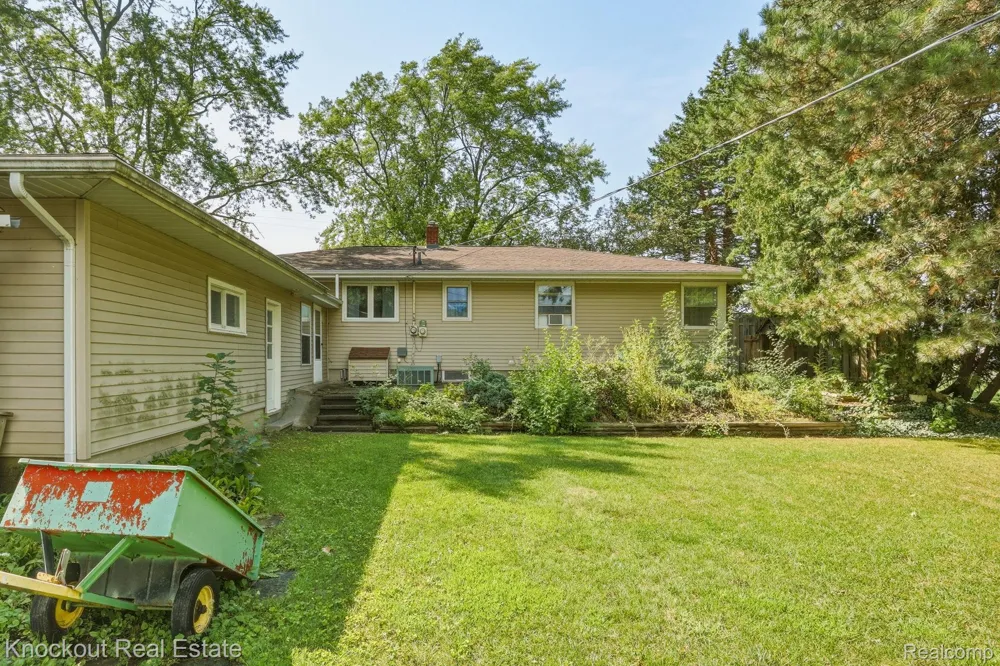1755 S Reese Road Reese Village, MI 48757