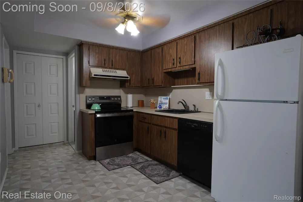 29612 City Center Drive #1 Warren City, MI 48093