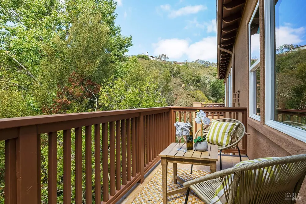 128 Stonetree Lane Novato, CA 94945