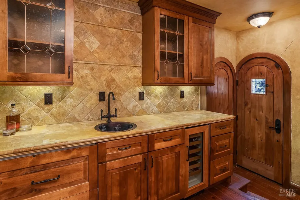 128 Stonetree Lane Novato, CA 94945