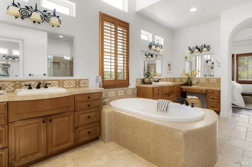 128 Stonetree Lane Novato, CA 94945