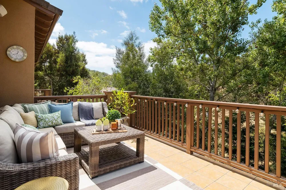 128 Stonetree Lane Novato, CA 94945