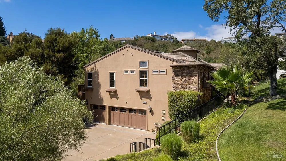 128 Stonetree Lane Novato, CA 94945