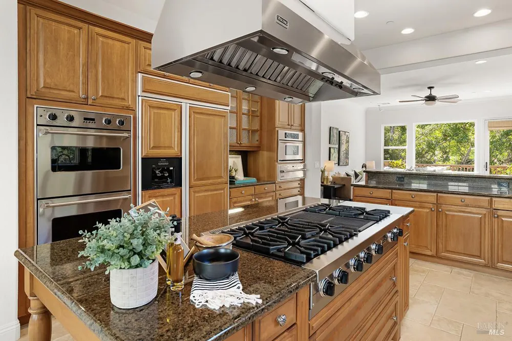 128 Stonetree Lane Novato, CA 94945