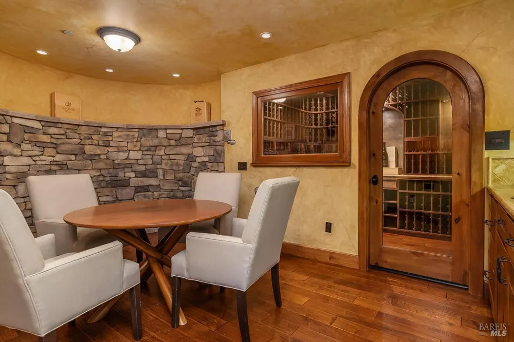 128 Stonetree Lane Novato, CA 94945