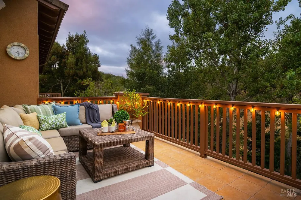 128 Stonetree Lane Novato, CA 94945