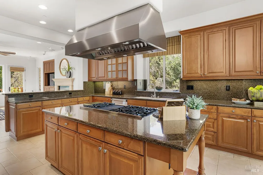128 Stonetree Lane Novato, CA 94945