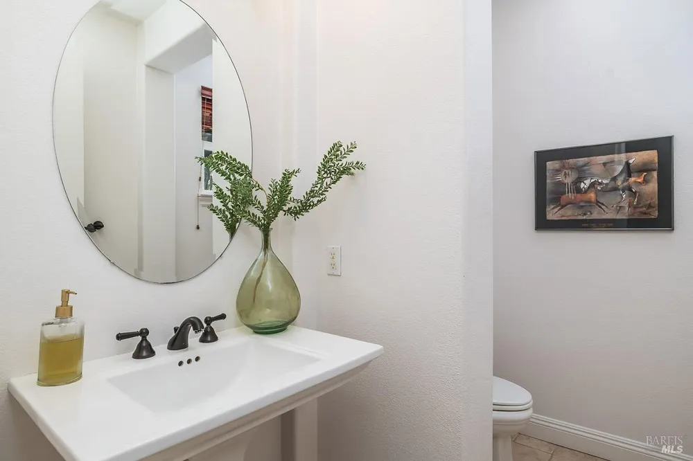128 Stonetree Lane Novato, CA 94945