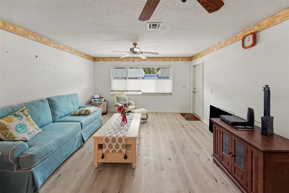 6880 LAFAYETTE #8 Pinellas Park, FL 33781