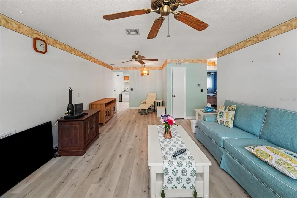 6880 LAFAYETTE #8 Pinellas Park, FL 33781