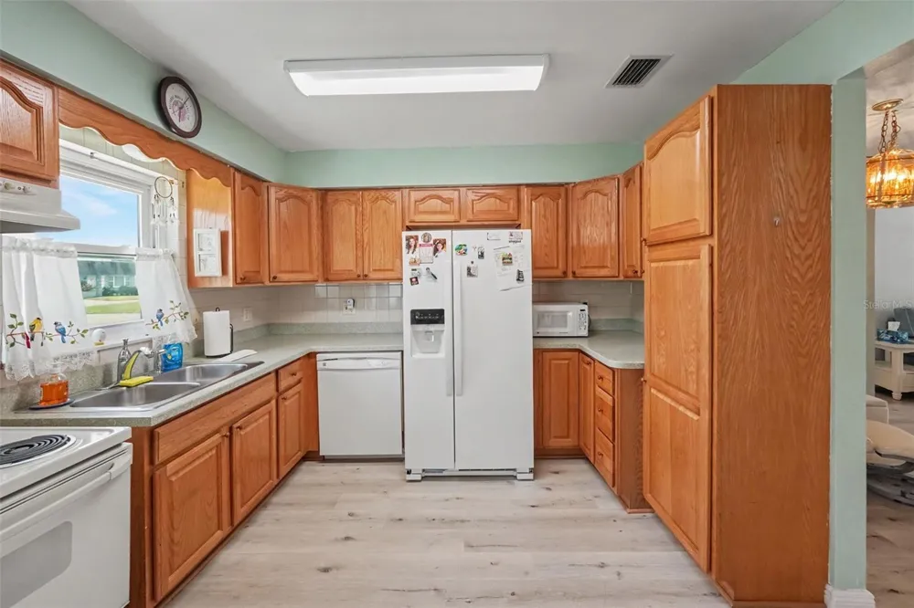 6880 LAFAYETTE #8 Pinellas Park, FL 33781