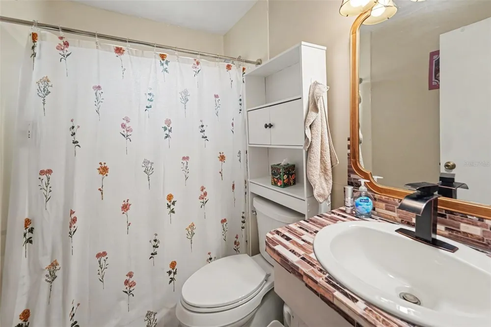 6880 LAFAYETTE #8 Pinellas Park, FL 33781