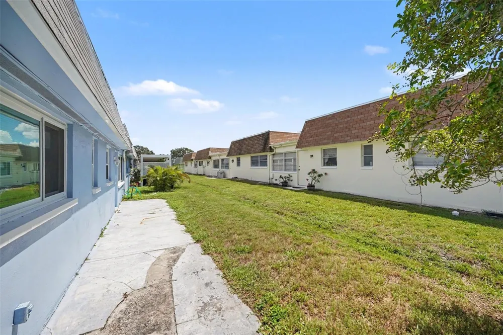 6880 LAFAYETTE #8 Pinellas Park, FL 33781