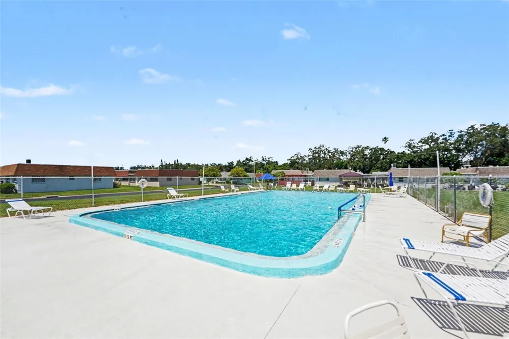 6880 LAFAYETTE #8 Pinellas Park, FL 33781