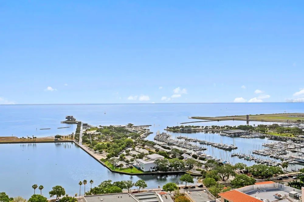 300 BEACH DRIVE NE #2604 St Petersburg, FL 33701