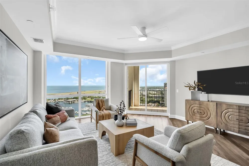 300 BEACH DRIVE NE #2604 St Petersburg, FL 33701