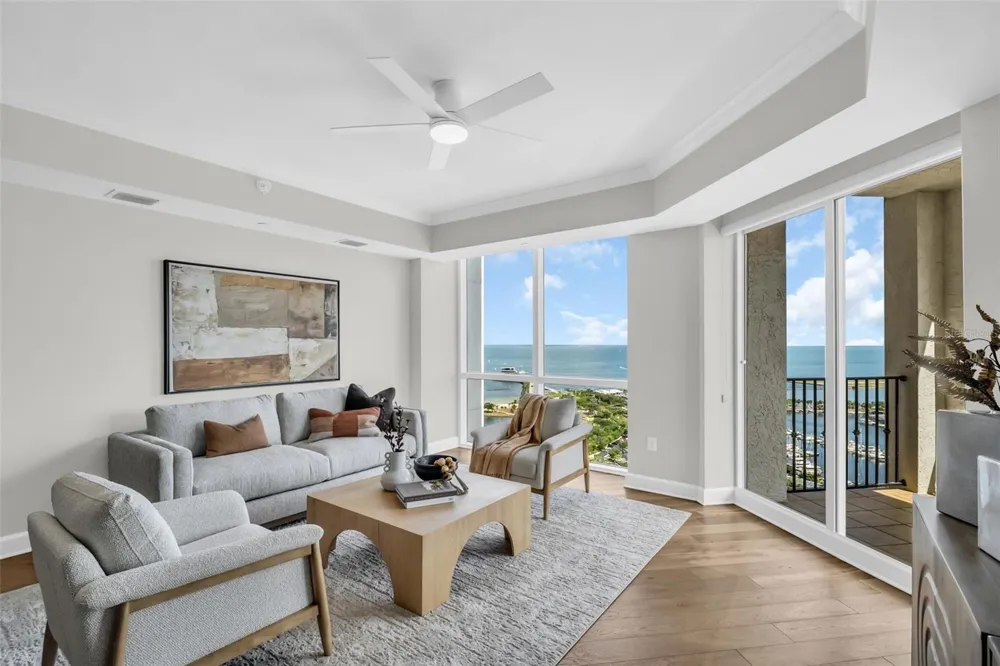 300 BEACH DRIVE NE #2604 St Petersburg, FL 33701