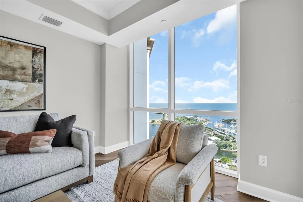 300 BEACH DRIVE NE #2604 St Petersburg, FL 33701