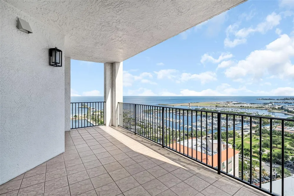 300 BEACH DRIVE NE #2604 St Petersburg, FL 33701