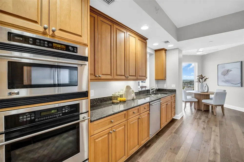 300 BEACH DRIVE NE #2604 St Petersburg, FL 33701