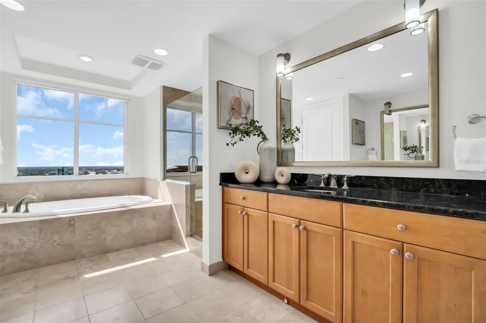 300 BEACH DRIVE NE #2604 St Petersburg, FL 33701