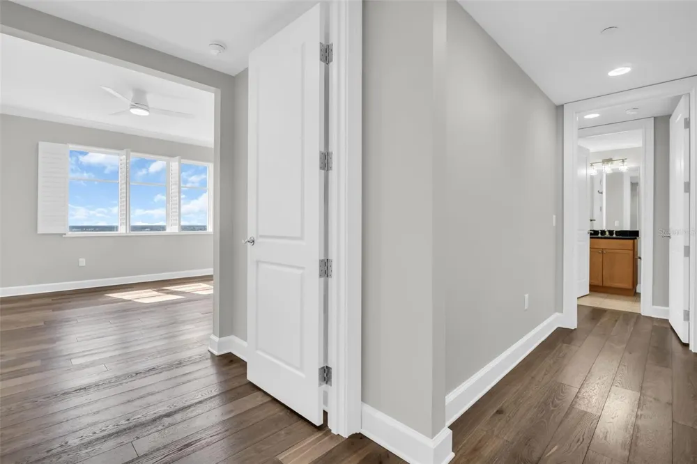 300 BEACH DRIVE NE #2604 St Petersburg, FL 33701