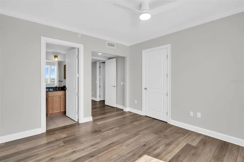 300 BEACH DRIVE NE #2604 St Petersburg, FL 33701