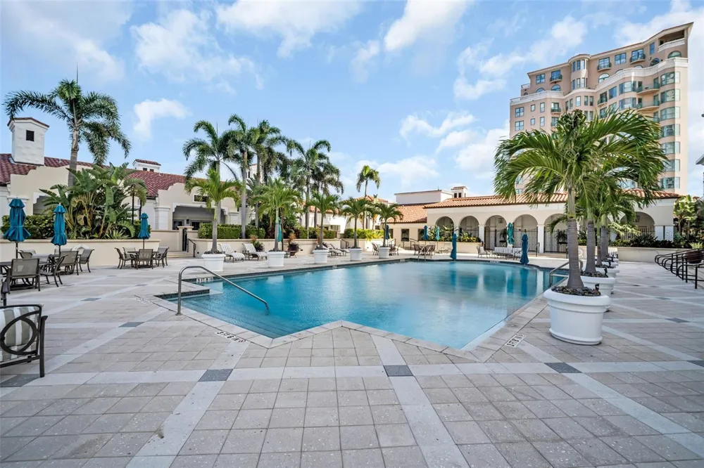 300 BEACH DRIVE NE #2604 St Petersburg, FL 33701